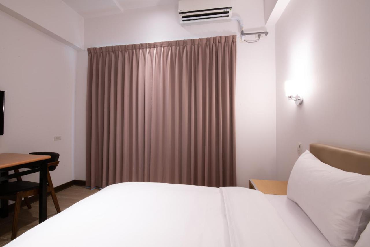 Liann Hotel Taichung Extérieur photo