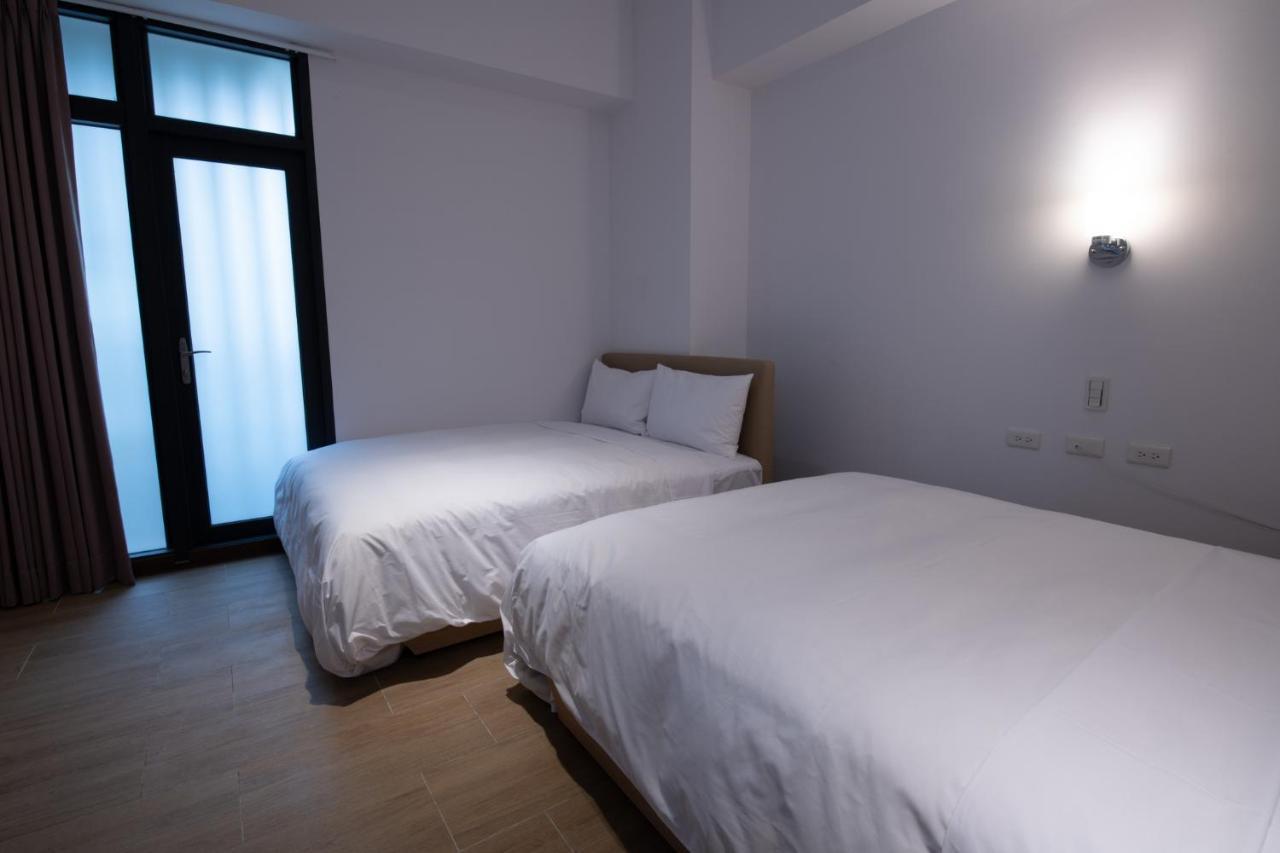 Liann Hotel Taichung Extérieur photo