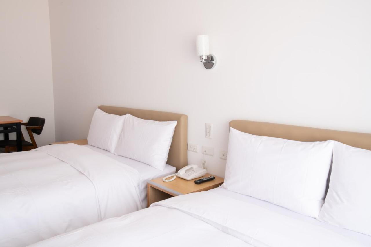 Liann Hotel Taichung Extérieur photo